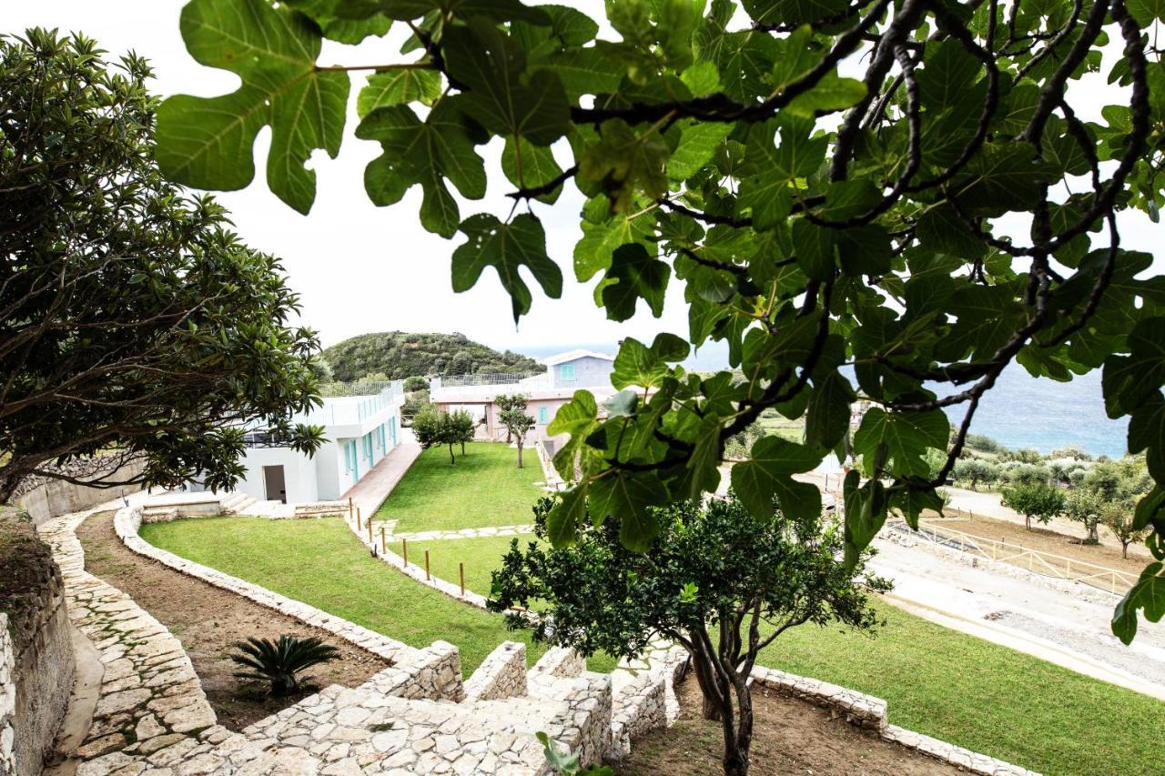 Borgo Rosso Di Sera Resort San Lucido Luaran gambar