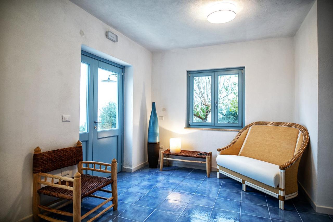 Borgo Rosso Di Sera Resort San Lucido Luaran gambar