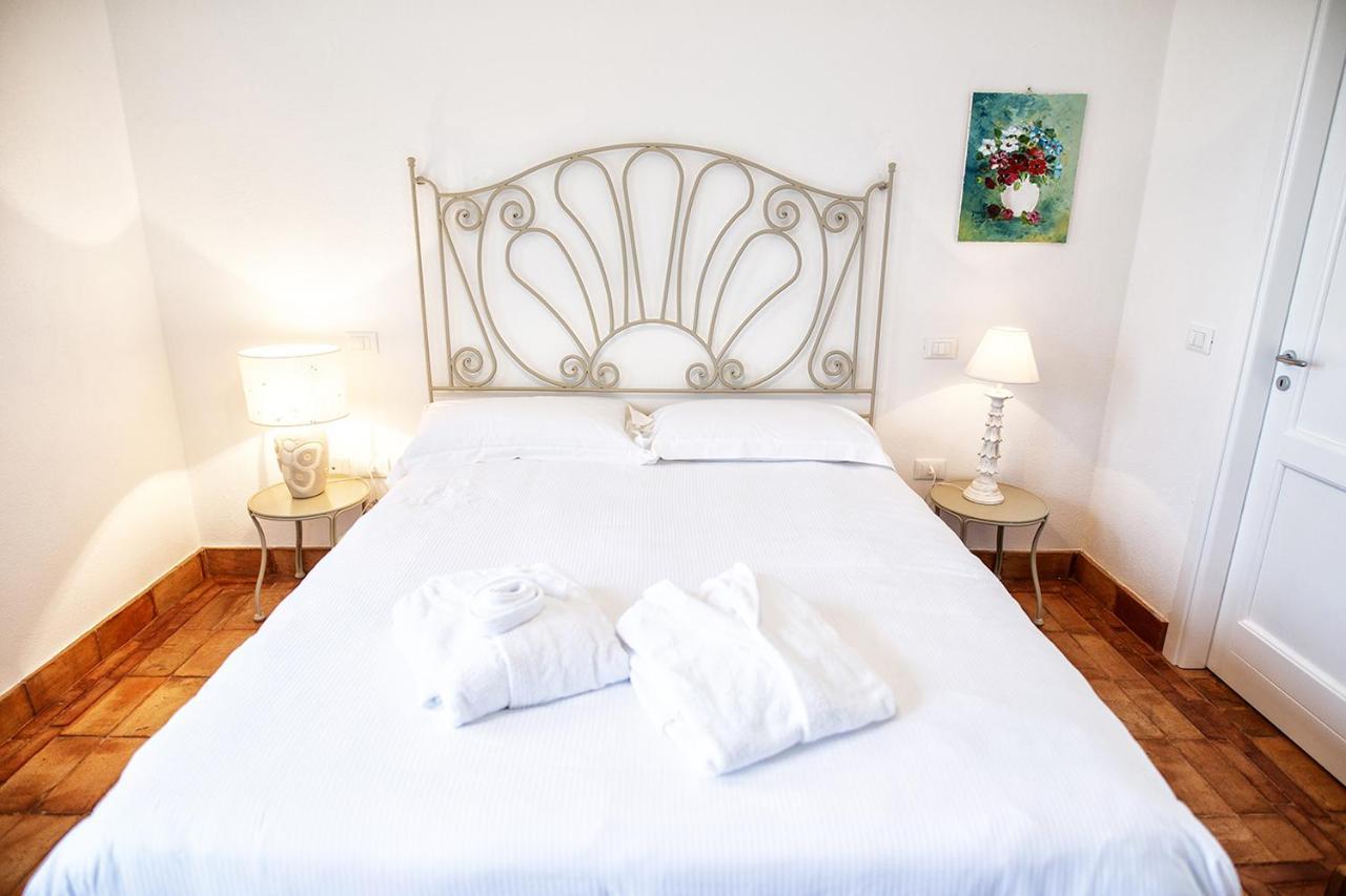 Borgo Rosso Di Sera Resort San Lucido Luaran gambar