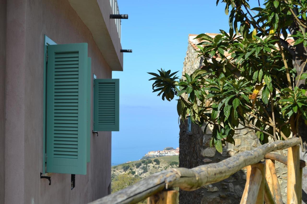 Borgo Rosso Di Sera Resort San Lucido Luaran gambar