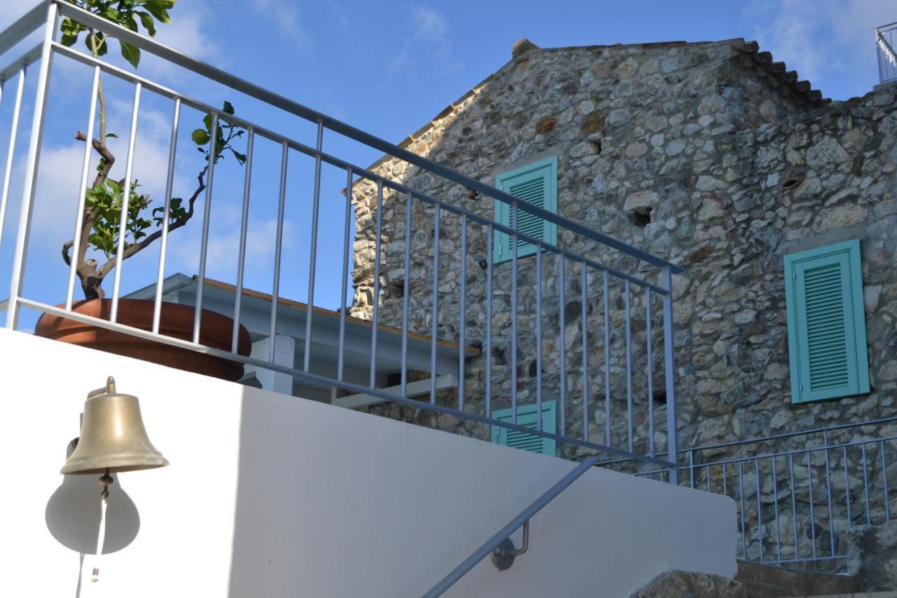 Borgo Rosso Di Sera Resort San Lucido Luaran gambar