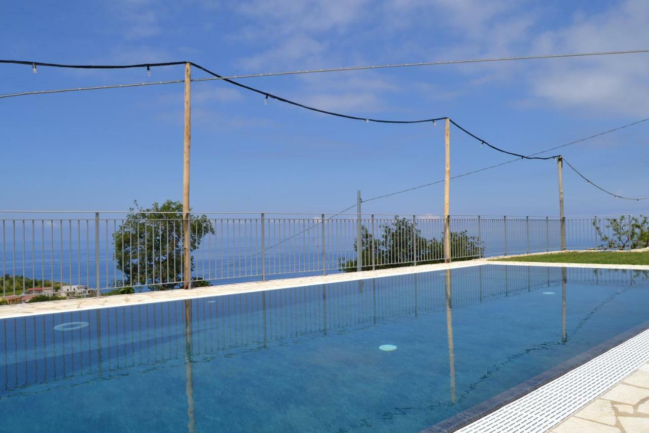 Borgo Rosso Di Sera Resort San Lucido Luaran gambar