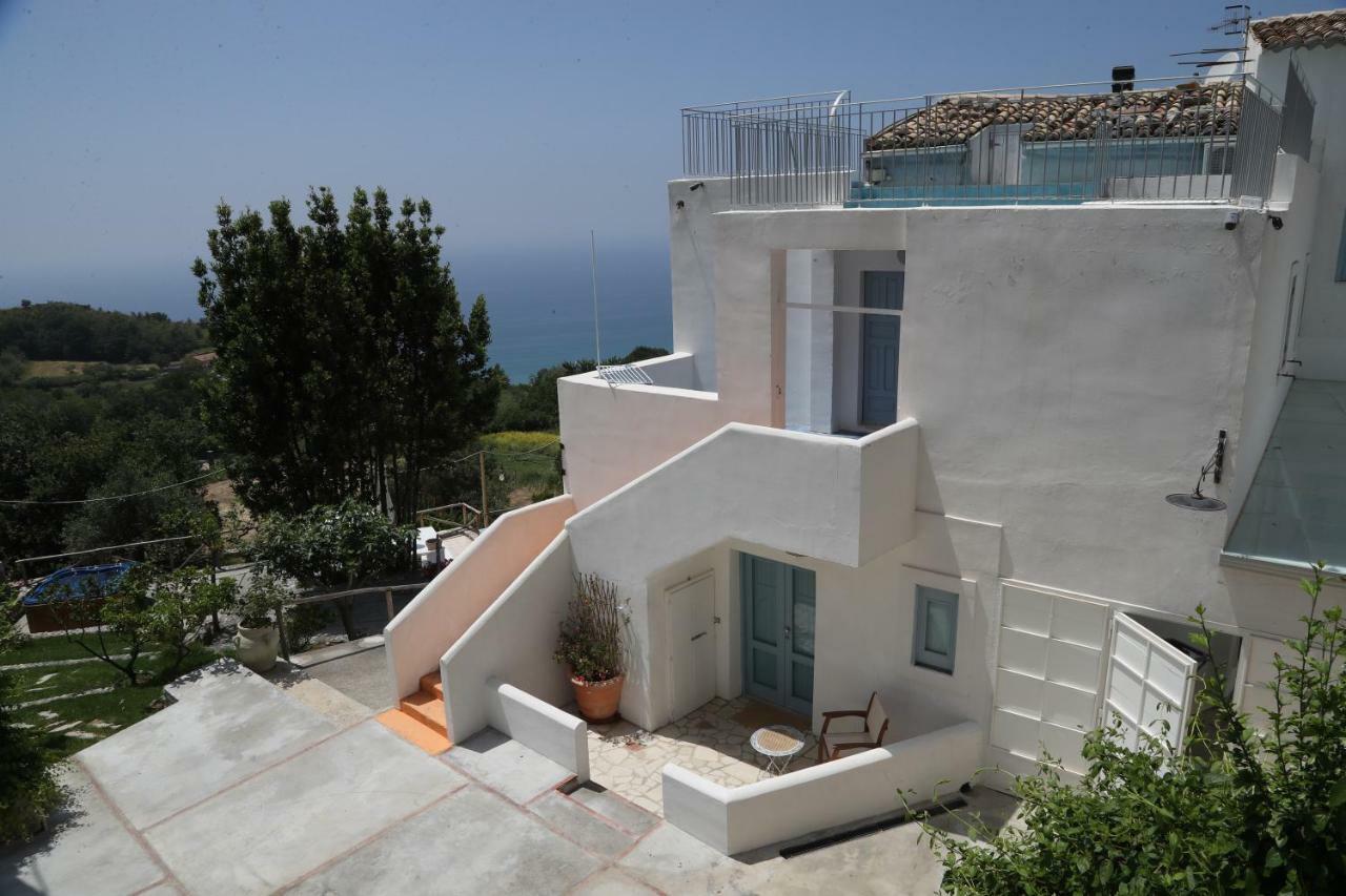 Borgo Rosso Di Sera Resort San Lucido Luaran gambar