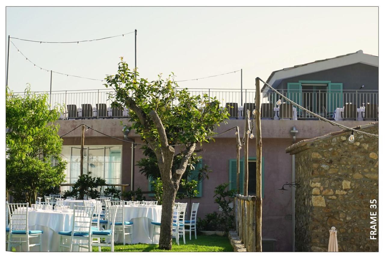 Borgo Rosso Di Sera Resort San Lucido Luaran gambar